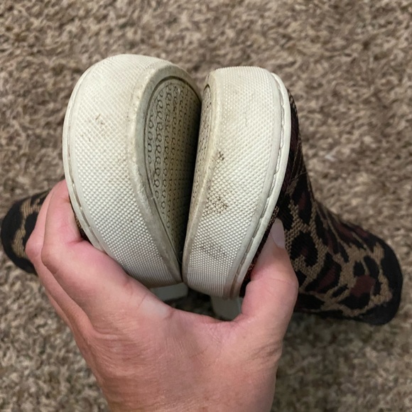 Rothy’s Wildcat Chelsea knit Leopard Sneakers Size 8 - Picture 4 of 4
